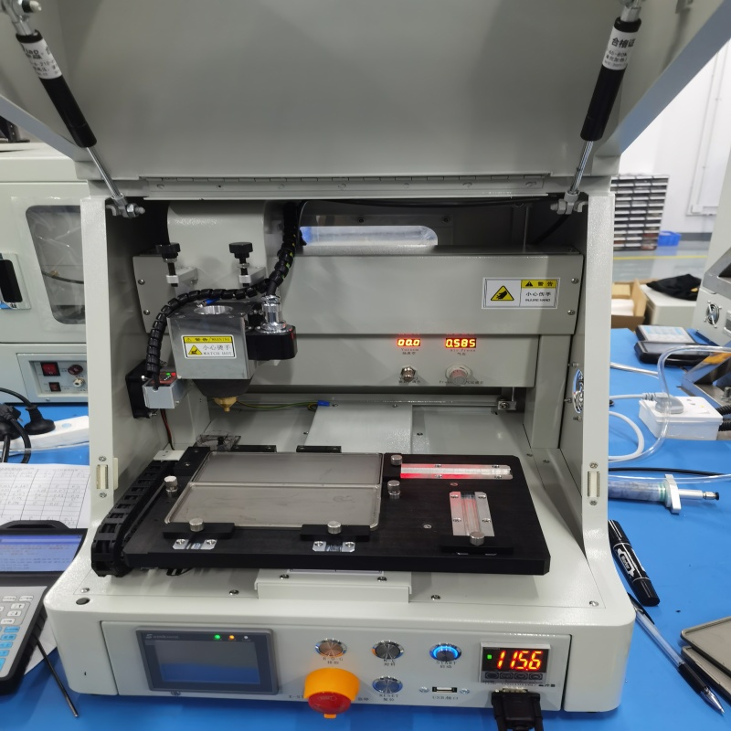 手机屏幕PUR热熔密封胶点胶机